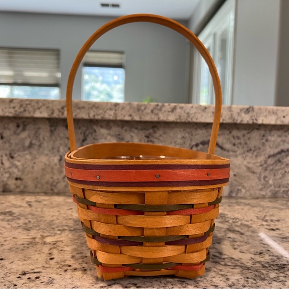 1997 Longaberger Large Easter Basket with protector - Picture 2 of 8